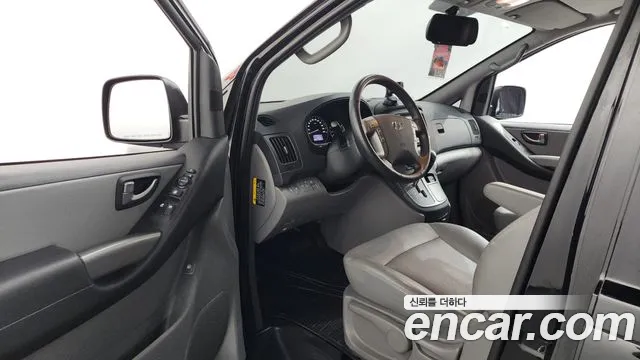 Hyundai Starex 2020 — фото 13