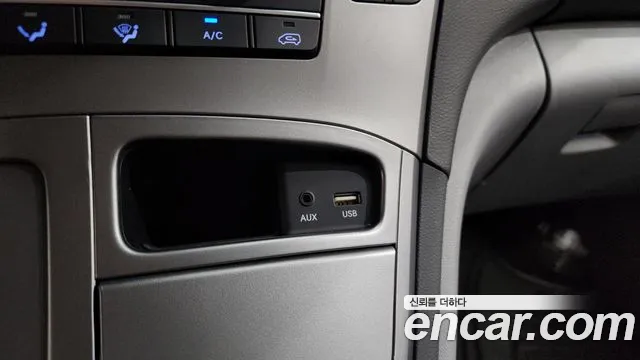 Hyundai Starex 2020 — фото 18