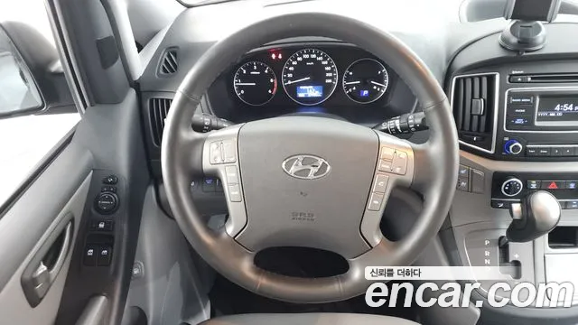 Hyundai Starex 2020 — фото 19