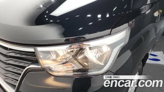 Hyundai Starex 2020 — фото 8