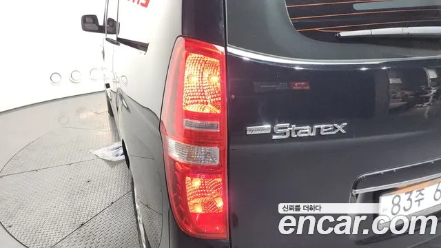 Hyundai Starex 2020 — фото 9
