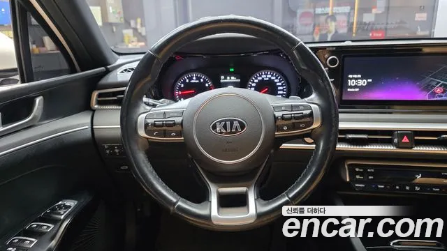 Kia K5 2021 — фото 13
