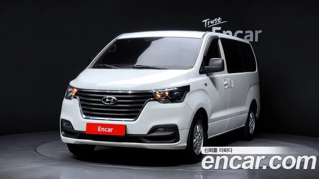 Hyundai Starex 2019 — фото 1