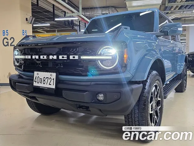 Ford Bronco 2022 — фото 1