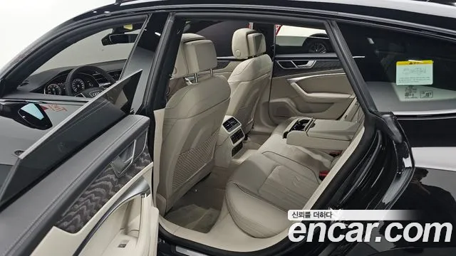 Audi A7 2025 — фото 18