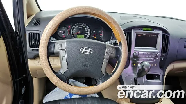 Hyundai Starex 2011 — фото 13