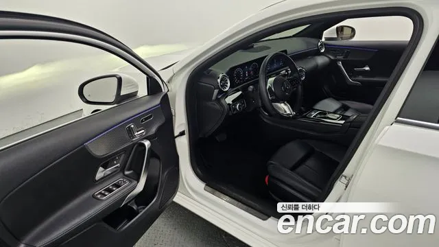 Mercedes-Benz A-Class 2025 — фото 13