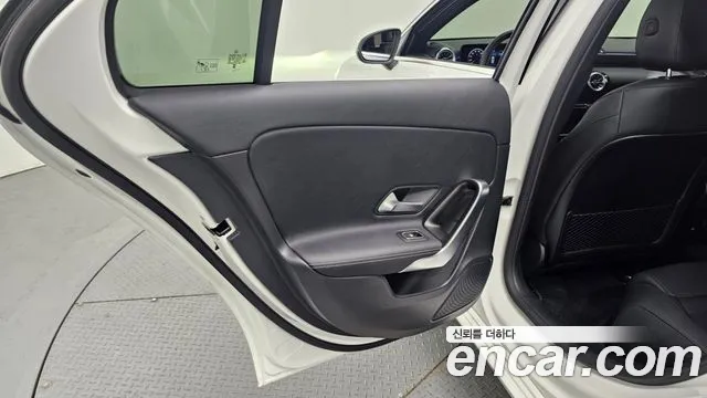 Mercedes-Benz A-Class 2025 — фото 15