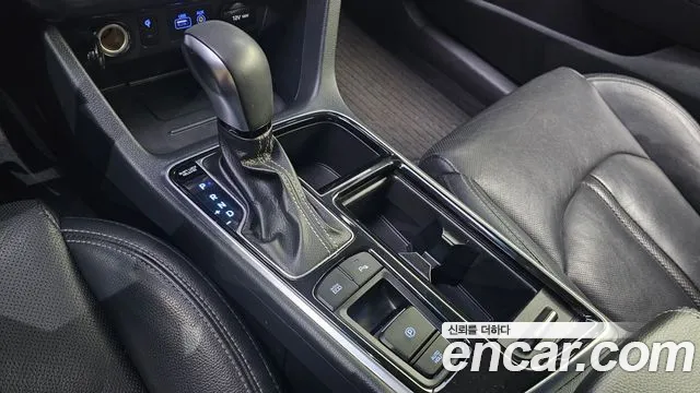 Hyundai Sonata 2018 — фото 12