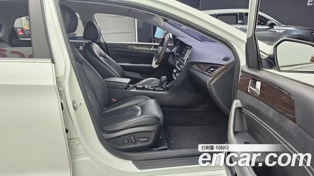 Hyundai Sonata 2018 — фото 17