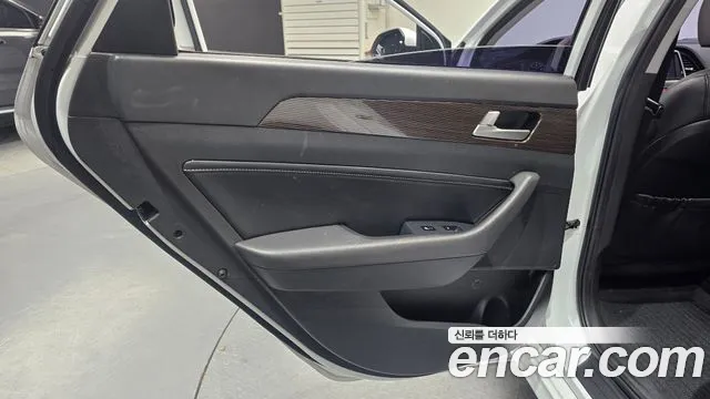 Hyundai Sonata 2018 — фото 15
