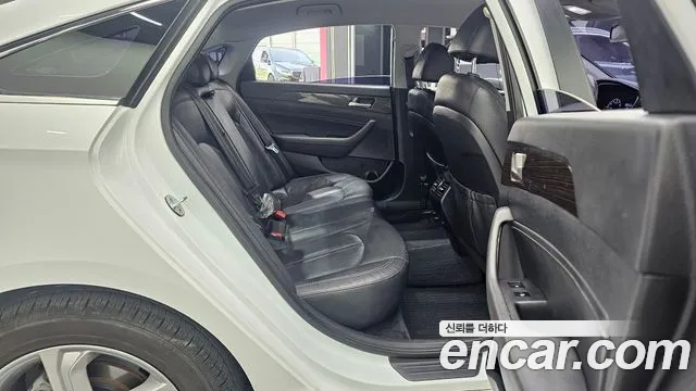 Hyundai Sonata 2018 — фото 16