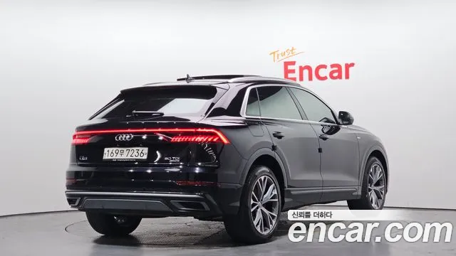 Audi Q8 2020 — фото 2