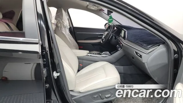 Hyundai Sonata 2020 — фото 17