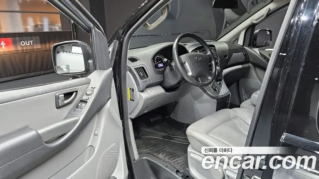 Hyundai Starex 2018 — фото 13