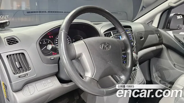 Hyundai Starex 2018 — фото 19