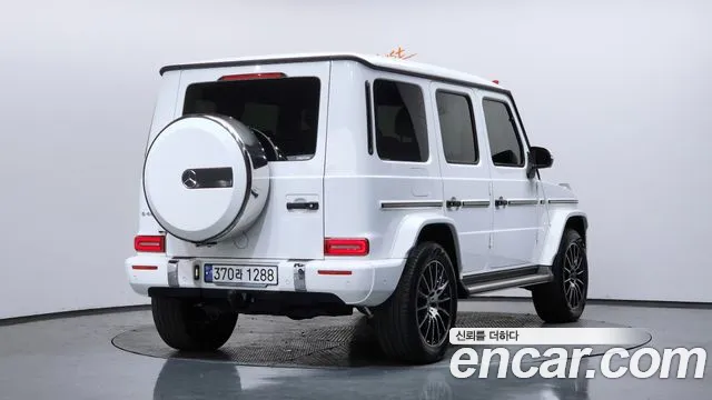 Mercedes-Benz G-Class 2023 — фото 2