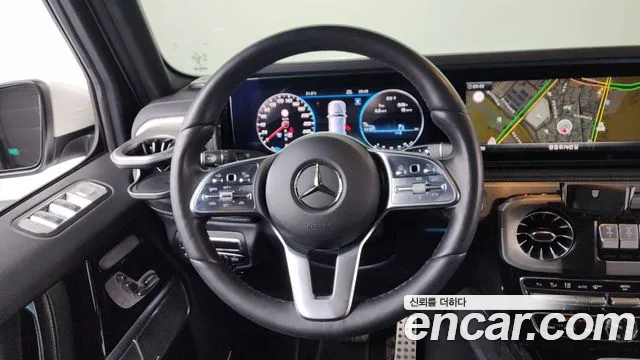 Mercedes-Benz G-Class 2023 — фото 12