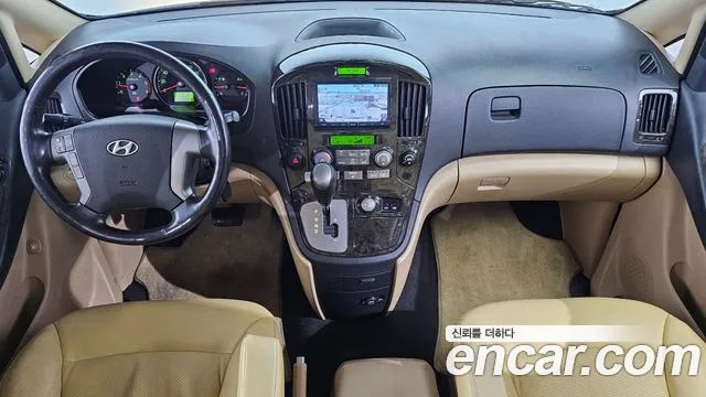 Hyundai Starex 2015 — фото 10