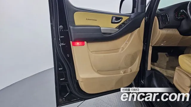 Hyundai Starex 2015 — фото 14
