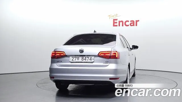 Volkswagen Jetta 2015 — фото 4