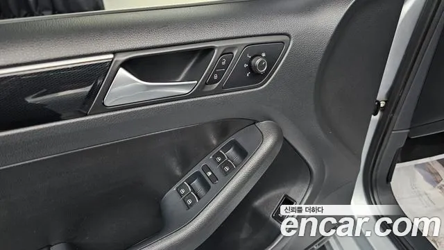 Volkswagen Jetta 2015 — фото 13