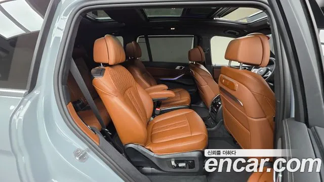BMW X7 2025 — фото 17