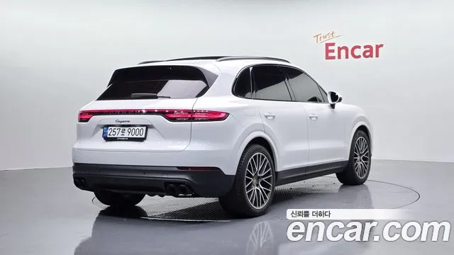 Porsche Cayenne 2020 — фото 2