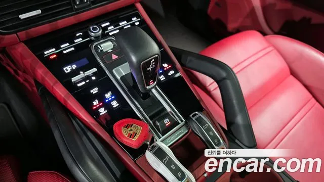 Porsche Cayenne 2020 — фото 9