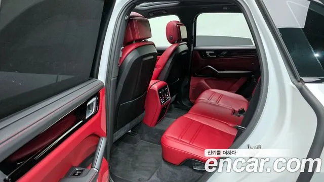 Porsche Cayenne 2020 — фото 12