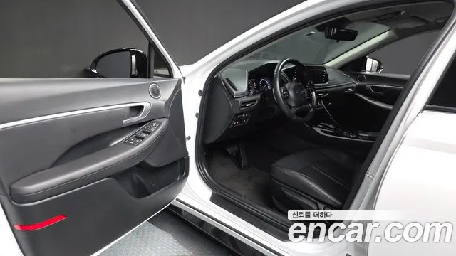 Hyundai Sonata 2022 — фото 13