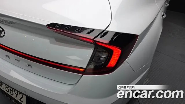 Hyundai Sonata 2022 — фото 9