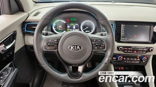 Kia Niro 2018 — фото 19