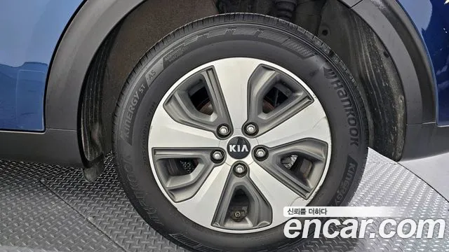 Kia Niro 2018 — фото 7