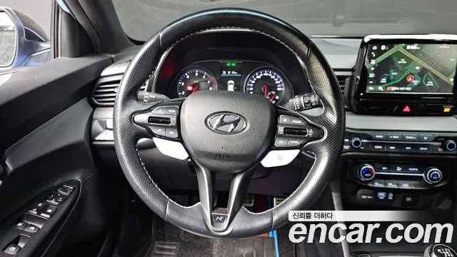 Hyundai Veloster 2020 — фото 13