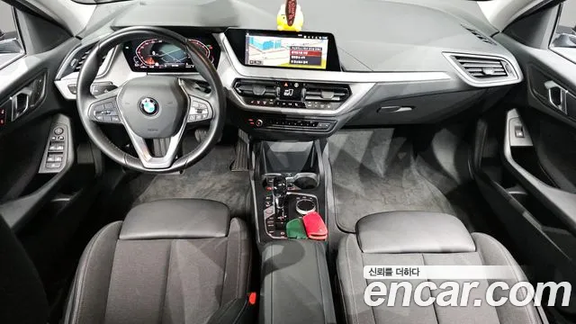 BMW 1-Series 2021 — фото 10