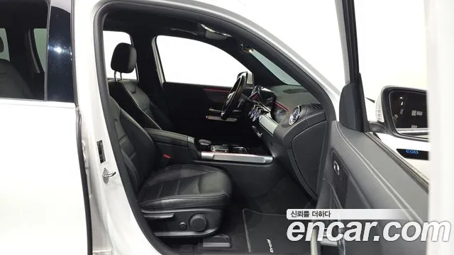 Mercedes-Benz EQB 2022 — фото 17