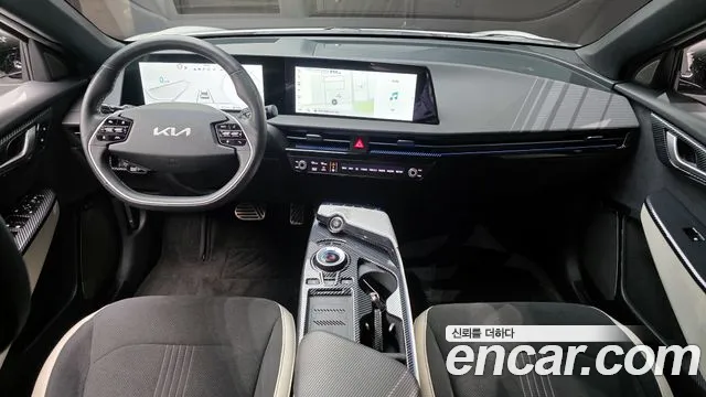 Kia EV6 2022 — фото 10