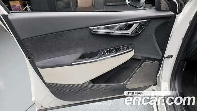 Kia EV6 2022 — фото 14