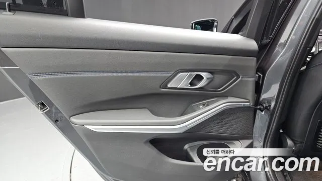 BMW 3-Series 2019 — фото 14
