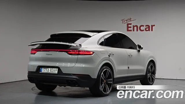 Porsche Cayenne 2021 — фото 1