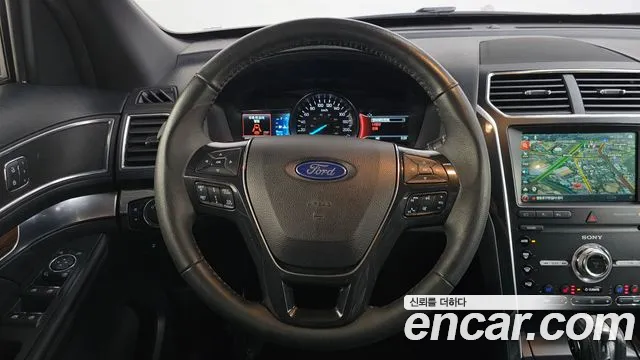 Ford Explorer 2019 — фото 19