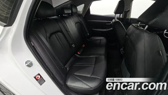 Hyundai Sonata 2022 — фото 11