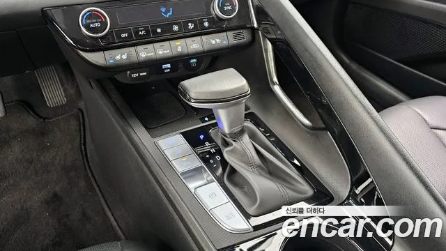 Hyundai AVANTE 2024 — фото 12