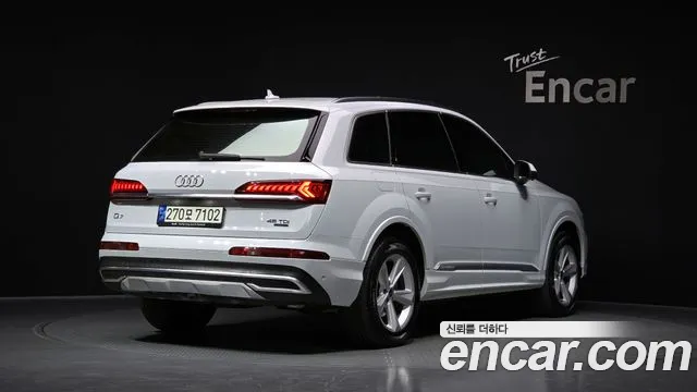 Audi Q7 2021 — фото 2