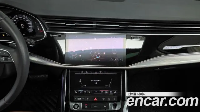 Audi Q7 2021 — фото 18