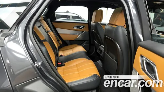 Land Rover Range Rover Velar 2022 — фото 18