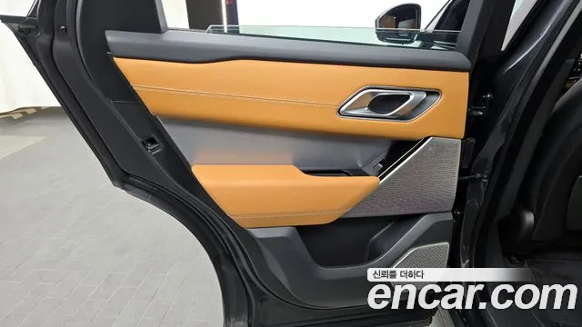 Land Rover Range Rover Velar 2022 — фото 15