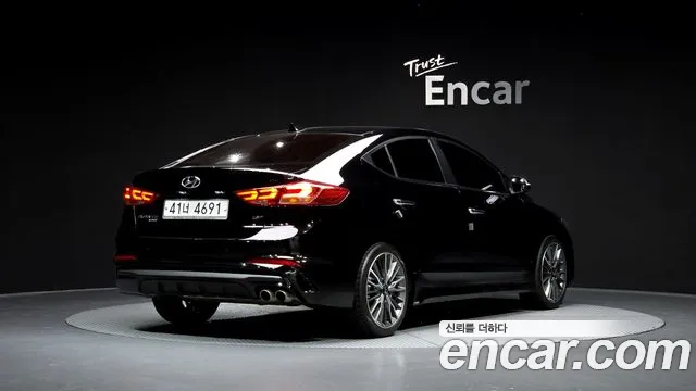 Hyundai AVANTE 2018 — фото 1