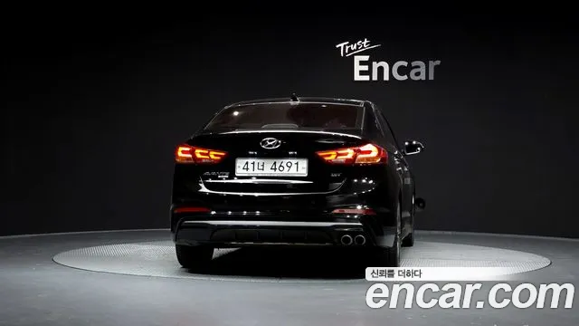 Hyundai AVANTE 2018 — фото 3
